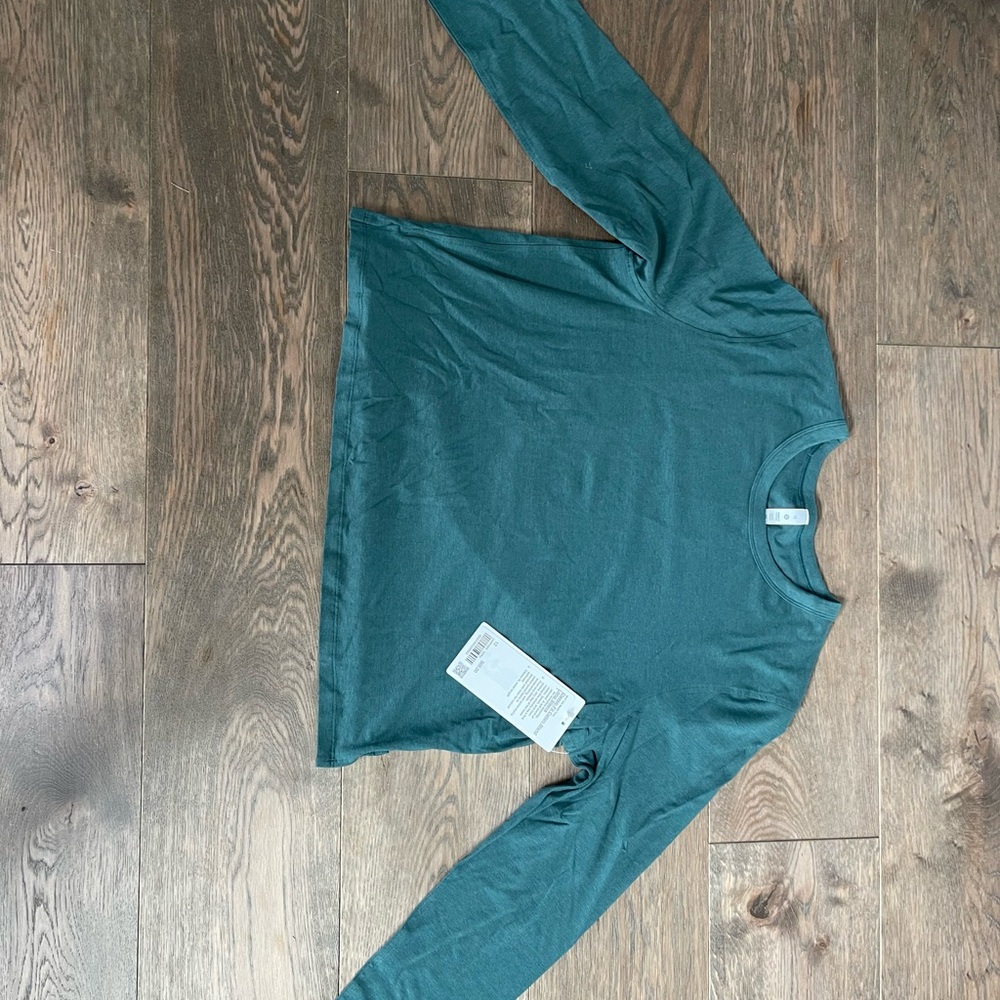 Lululemon Chic Teal Top